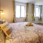 Maison Cosy Avec Terrasse Au Coeur De